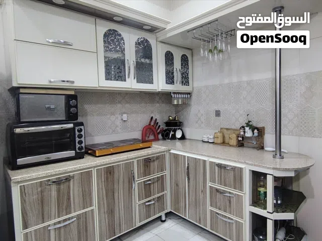 كاونتر المنيوم نضيف جدا