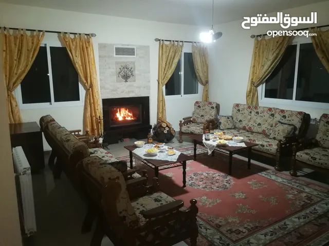 800m2 5 Bedrooms Villa for Rent in Baabda Qarnayel
