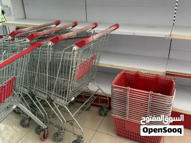 ملحقات مركز تجاري بحاله ممتازه