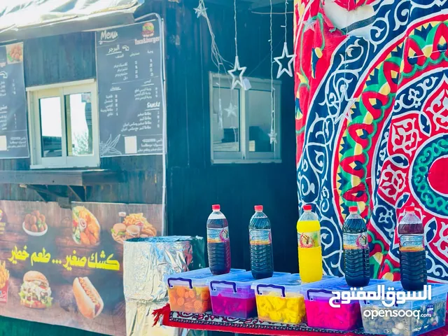 كشك خشب للبيع مساحة 2*2 متر بحالة ممتازة ومدهون جديد _ البيع فقط لكشك الخشب