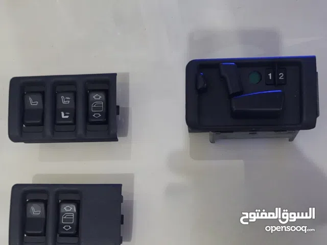 بعض قطع مرسيدس W126