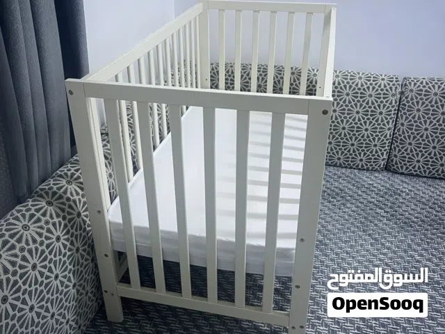 سرير جديد نظيف