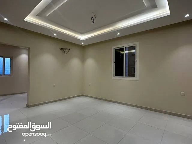 200 m2 2 Bedrooms Apartments for Rent in Al Riyadh Ghirnatah