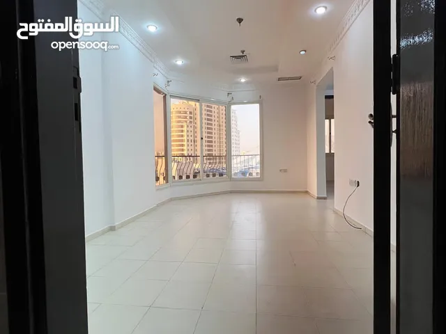 غرفة وصالة موقع متميز السالمية شارع حمد المبارك شامل الكهرباء والماء