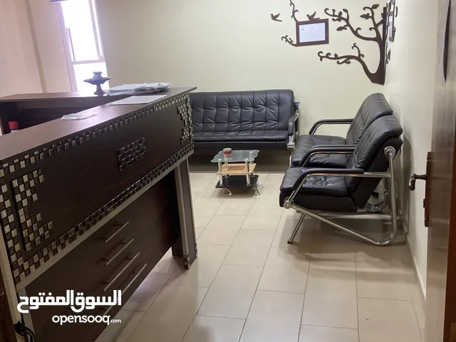 مكتب جاهز للبيع