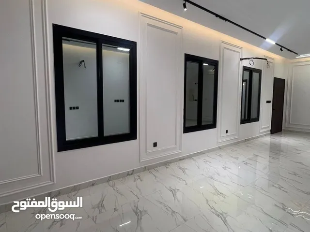 300 m2 5 Bedrooms Apartments for Sale in Al Madinah Ad Difa