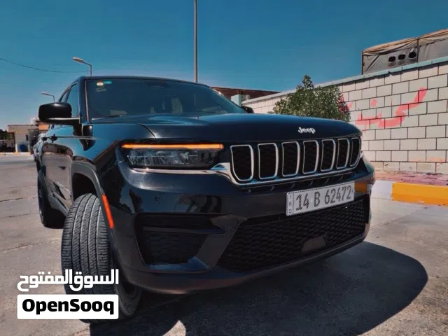 2025 Jeep Grand Cherokee Laredo