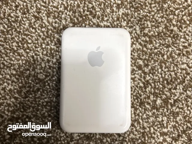 With box apple original MagSafe battery pack