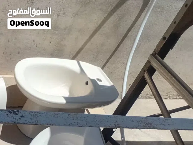 مغسله مع مقعده للبيع