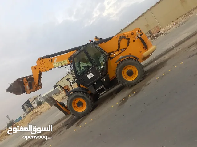 2011 Forklift Lift Equipment in Al Riyadh