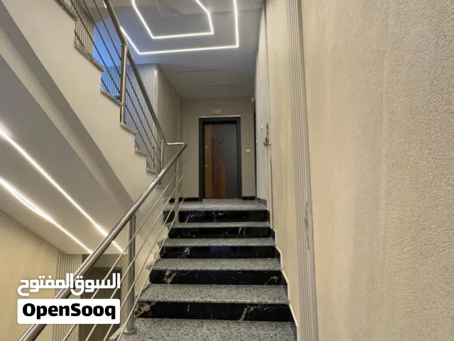 300 m2 3 Bedrooms Apartments for Sale in Amman Jubaiha