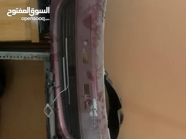 بنفر أمام كرولا 2000
