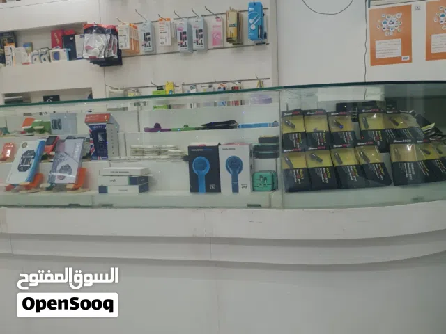 محل هواتف والكترونيات جاهز بسعر رخيص وموقع حيوي