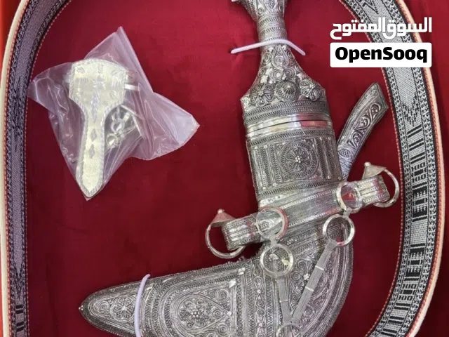 خنجر سعيدي بنقوش جميلة للبيع بصورة عاجله ملبوس مره واحده فقط