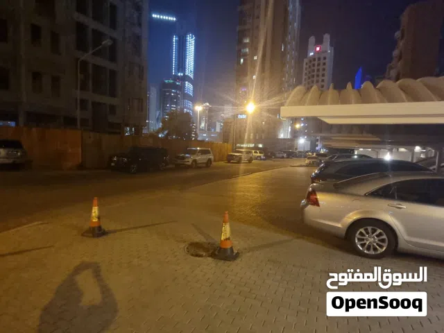 محل للبيع لا يسمح كوفي ولا مطعم رجاء عدم الاتصال لهذة النشاطات في منطقة دسمان موقع ممتاز زاوية مساحت