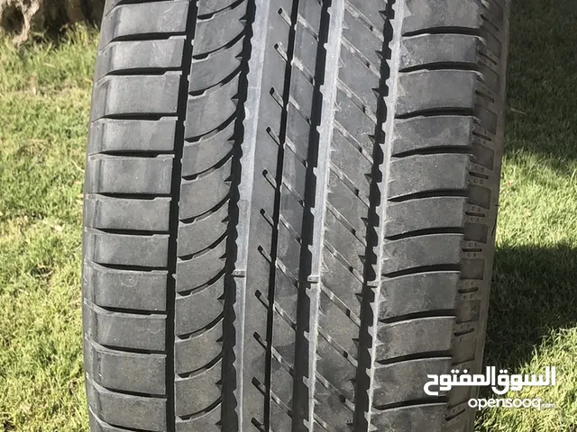 Mercedes G Wagon Tire Same Like New