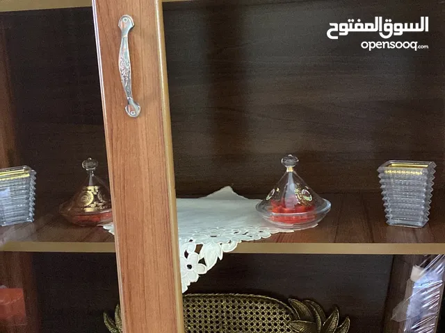 غرفة سفرة كاملة مع البوفيه شبه الجديدة ولا يوجد بها اي خدش