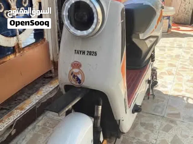 دراجه شحن حجم 14 مستعمله  له قليل  كلش بطارياتها جدد