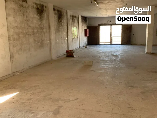 مستودع للإيجار فقط مستودع بمنطقة ماركا الشمالية التطوير