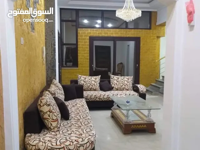 144 m2 More than 6 bedrooms Townhouse for Sale in Tripoli Hai Al-Batata