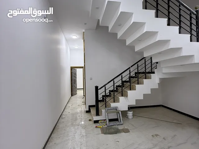 بيت طابقين للأيجار (تجاري - سكني) في حي الياسمين