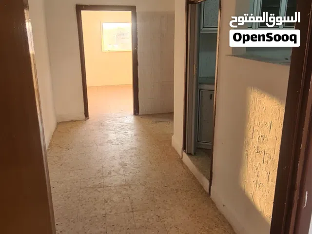 شقه للبيع طابق رابع اخر شقه حي معصوم قرب مسجد يونس