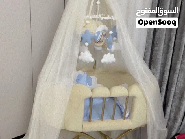 سلامً عليكم جربايه طفل جديده مديل حديثه تكفي لحد عمر 5 سنوات وياه. غراضها كلهن