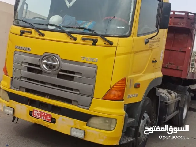 Hino 700