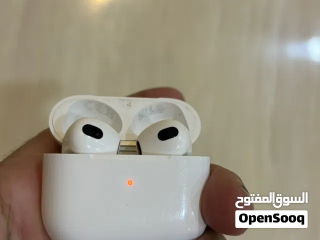 سماعة أبل الجيل الثالث نظيفه كأنها يديده AirPods 3