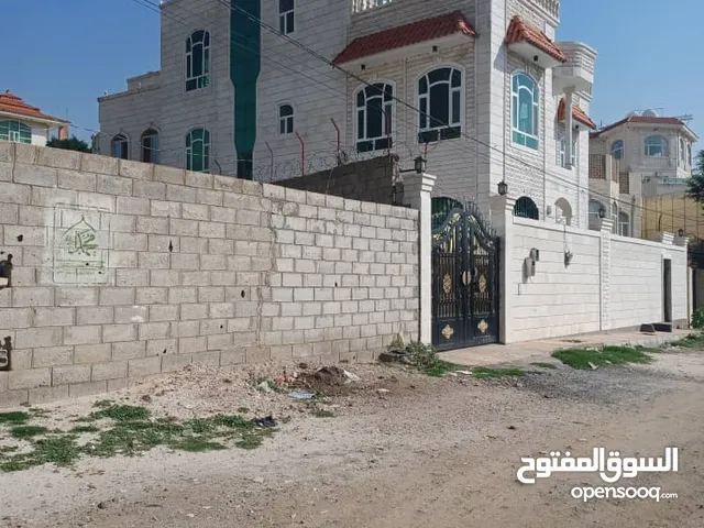 7 m2 More than 6 bedrooms Villa for Sale in Sana'a Hayi AlShabab Walriyada