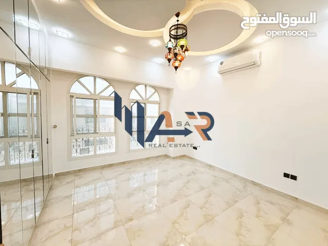 Private Entrance Spacious Yard Decorations Prime Location فيلا للايجار ب المرور مدخل مستقل