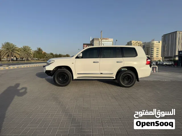 Toyota land cruiser 2014