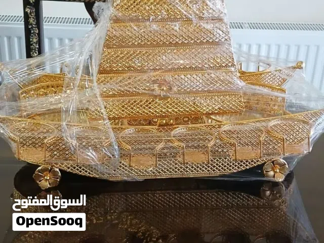 احلى قطعة للعيد مضيفة فناجين قهوة