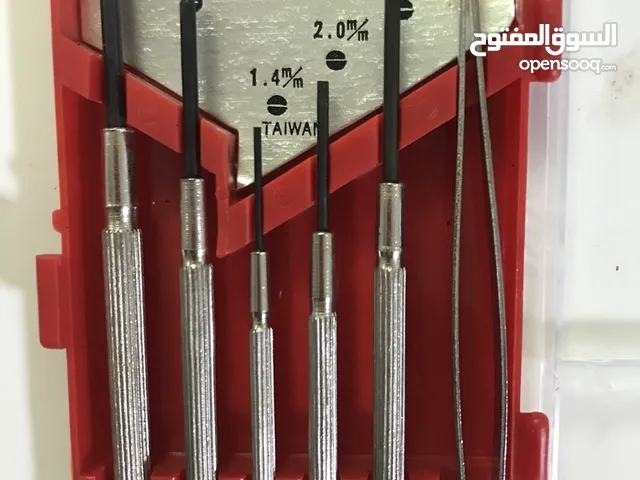 وسيت درنفيس ياباني وتايوان خلاط مغسله وفخات نجاريه ومواد وعده قسم كميه