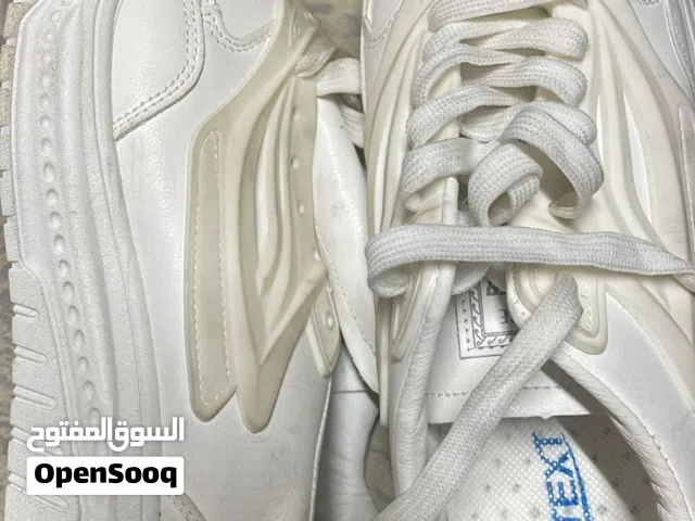 احذيه للبيع..