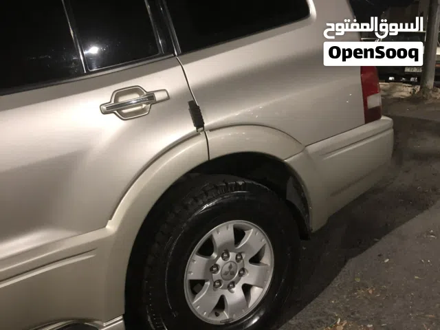 2004 ميتسوبيشي باجيرو GLS