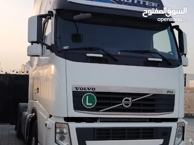 Tractor Unit Volvo 2014 in Al Batinah