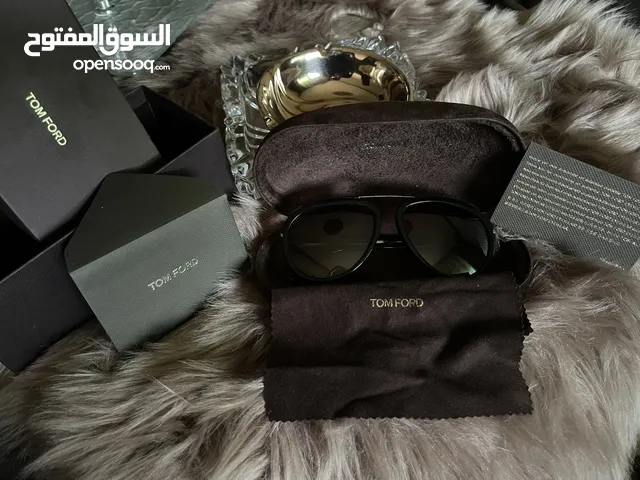 TOM FORD Sunglasses like new نظارة TOM FORD للبيع بسعر مغري