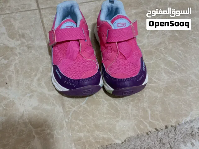 حذاء بناتي