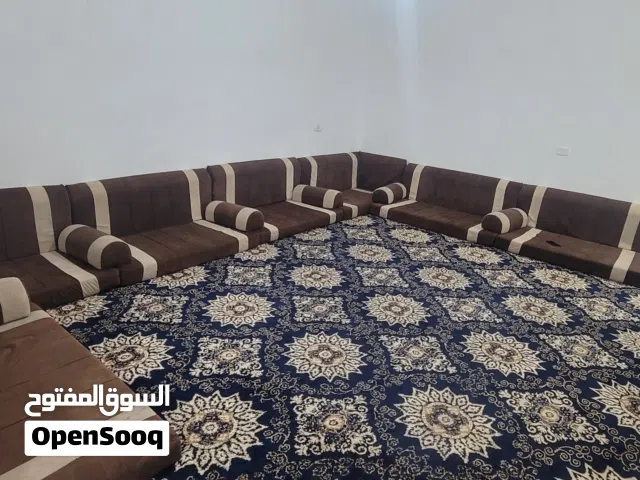 جلسه كبيرة مع بساط