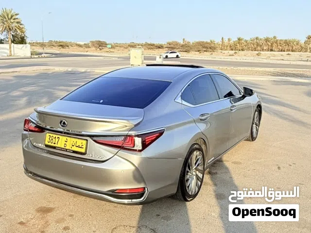 Used Lexus ES in Muscat