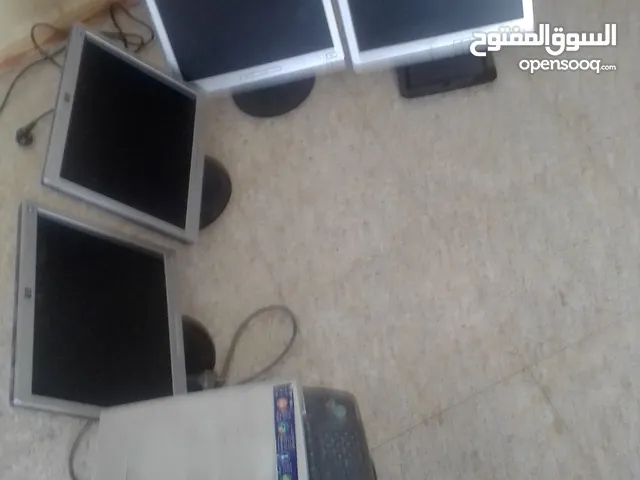 4 شاشات 17 انش مع طابعه