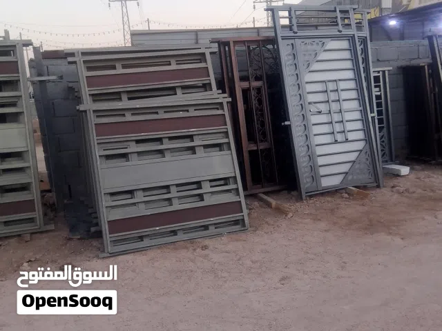 السلام عليكم مستعدون لشراء السندويج المستعمل والبوري والشخاط والشيلمان والكيربي وتفليش الجملونات وال