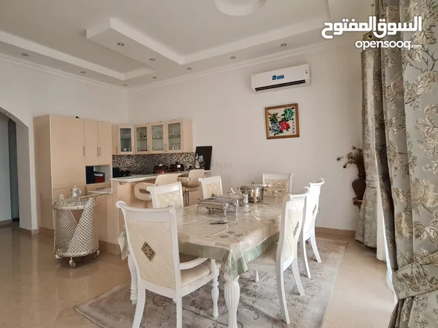 472m2 4 Bedrooms Villa for Sale in Muscat Al Khuwair