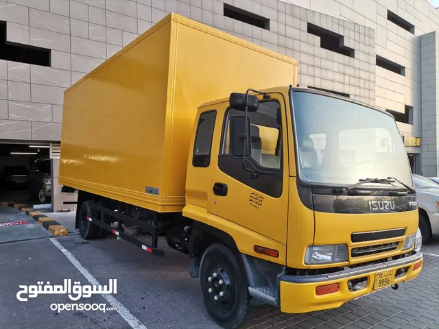 Box Isuzu 2015 in Farwaniya