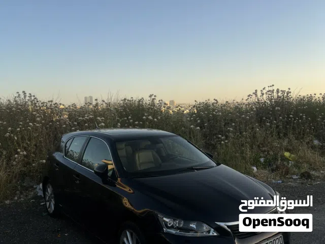 2012 لكزس CT CT 200