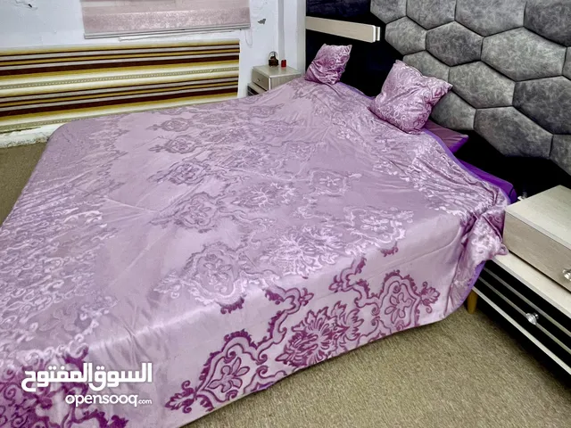 غرفة نوم مستعمله للبيع مع الفرشه