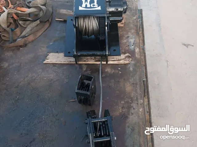 2005 Crane Lift Equipment in Misrata