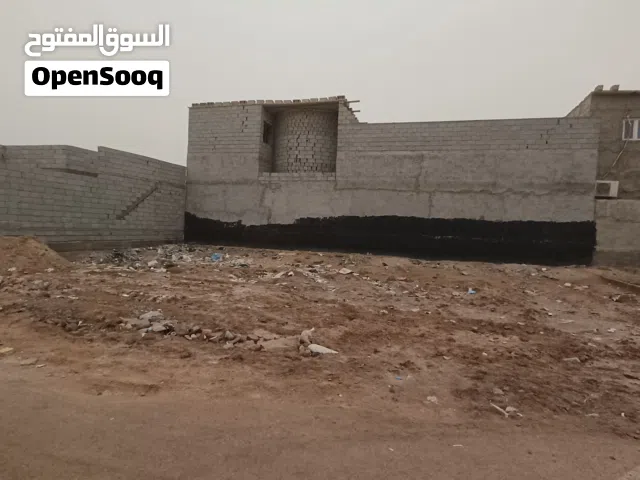 قطعه ارض في التنومه الصالحيه مساحه 200 م مكان سكني خدمات.