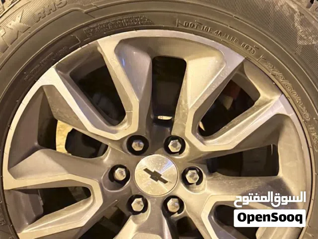 رنقات وكاله شيفروليه سلفرادو 2023 للبدل برنقات kmc او تيتانيوم ست براغي للي له خاطر يتواصل ركز للبدل